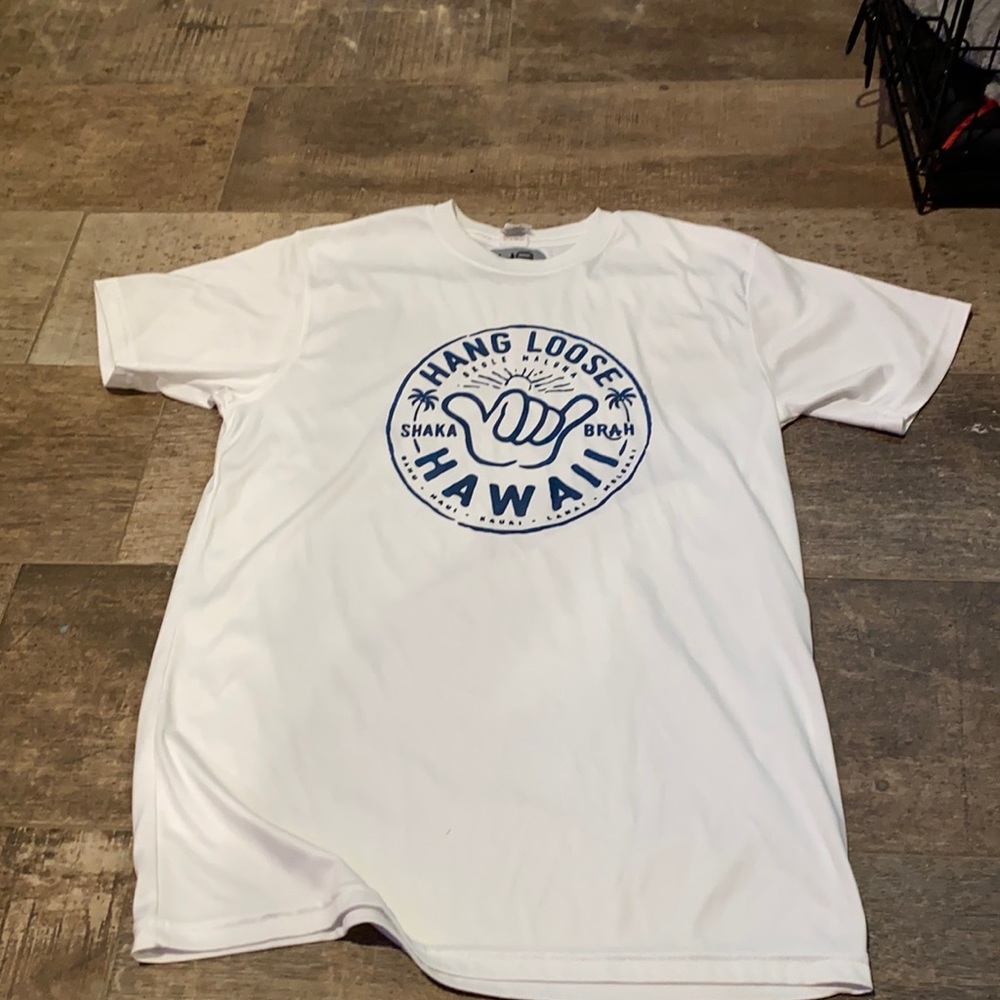 Hang loose athletic material shirt